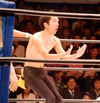 江頭2:50のデビュー戦に、HGも完敗宣言！ | ORICON NEWS