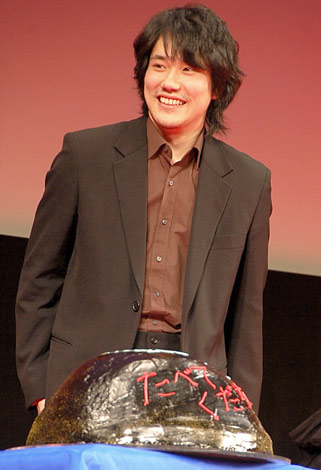 映画『GANTZ PERFECT ANSWER』ジャパンプレミアに参加した松山ケンイチ、“2年連続”で嵐・二宮和也から手作りバースデーケーキを贈られた　（C）ORICON DD inc.　