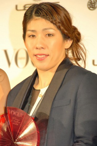 wVOGUE JAPAN Women of the Year 2012x̎܎ɏoȂgcۗ@iCjORICON DD inc. 