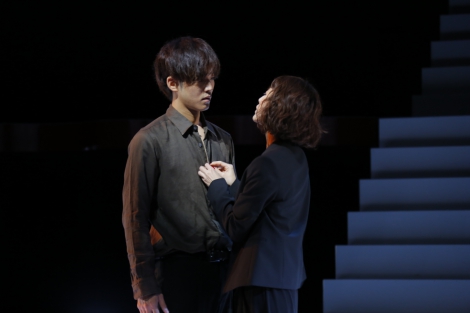 (左から)松坂桃李、高岡早紀\u003d松坂桃李\u003d舞台『娼年