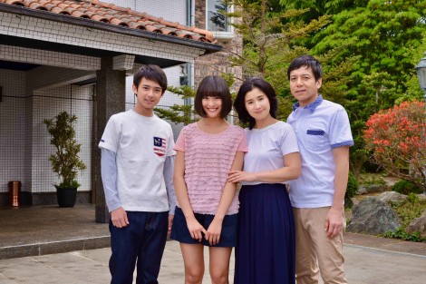 東海テレビ・フジテレビ系連続ドラマ『屋根裏の恋人』第一話より (C)東海テレビ