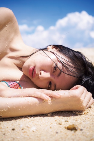 写真集『サニー/ムン サニー/ムン』の発売が決定した山本舞香 撮影/鈴木心