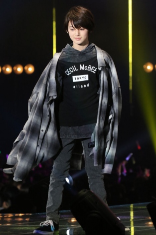 注目を集めるハーフの美少年・翔=『マイナビ presents 第26回 東京ガールズコレクション 2018 SPRING/SUMMER』(撮影:片山よしお)