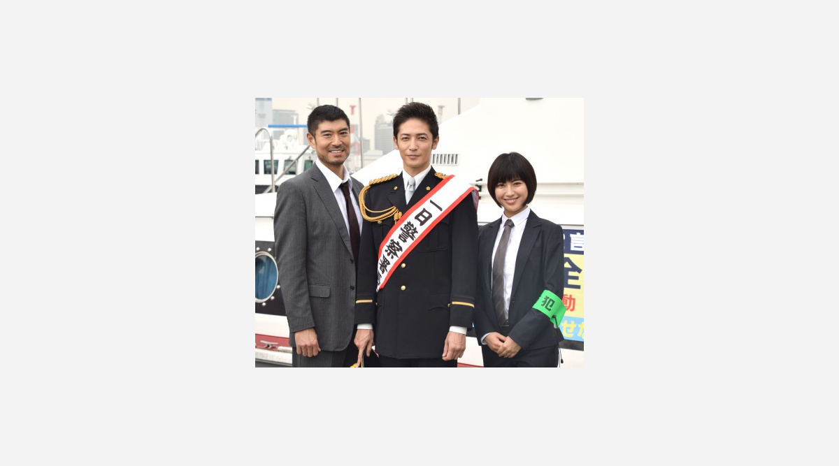 玉木宏 一日警察署長に 身が引き締まる思い 制服姿を共演者絶賛 Oricon News
