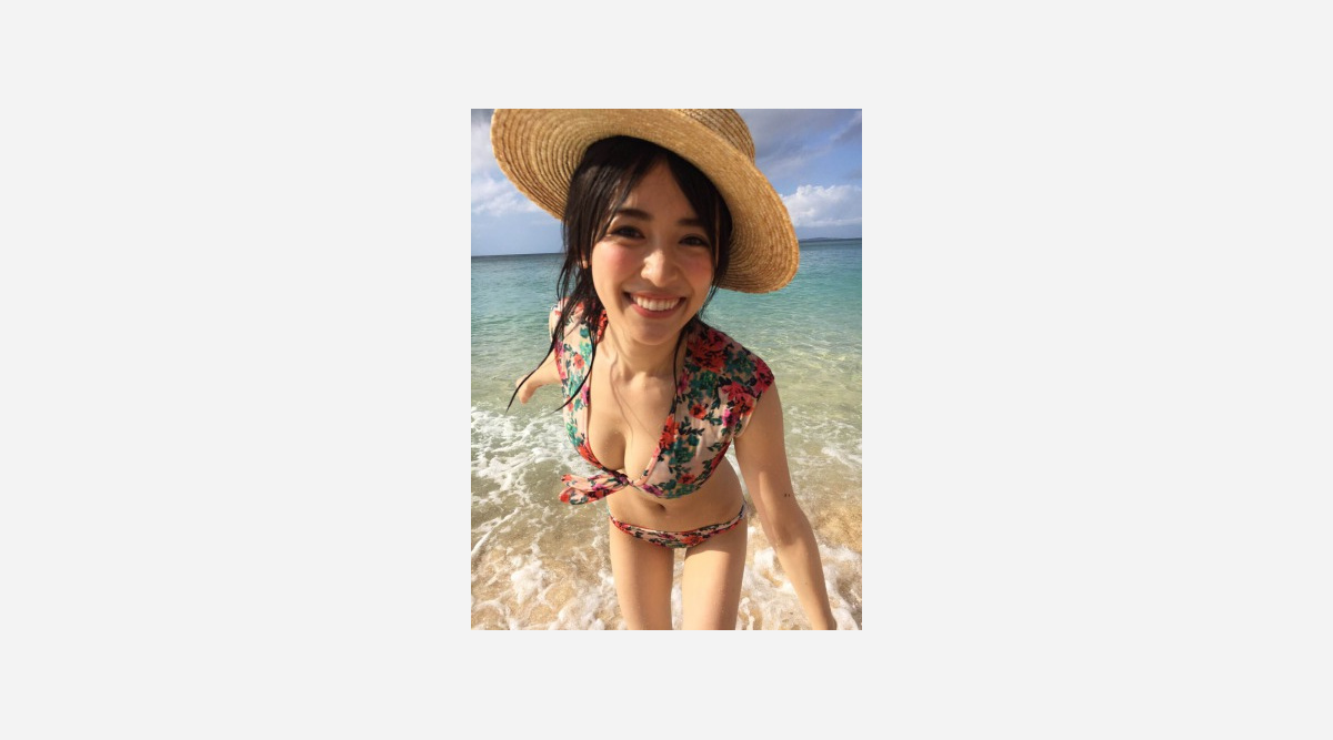 泉里香 水着グラビアをついに解禁 待ちわびたファンから歓喜の声続々 Oricon News