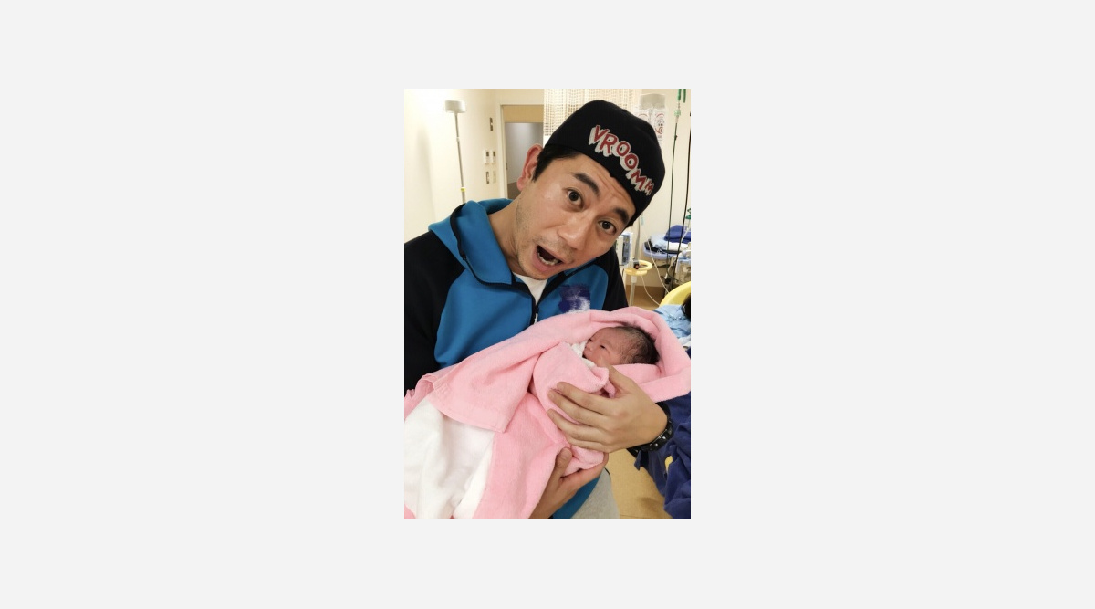 錦織圭ものまね 芸人 しまぞうzに第1子女児誕生 Oricon News 錦織圭ものまね 芸人 しまぞうzに第1子女児誕生 Oricon News