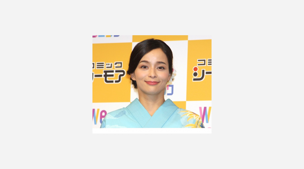 加藤ローサ 4年ぶり公の場に登場 子育て落ち着き 自分の時間もできてきた Oricon News 加藤ローサ 4年ぶり公の場に登場 子育て落ち着き 自分の時間もできてきた Oricon News