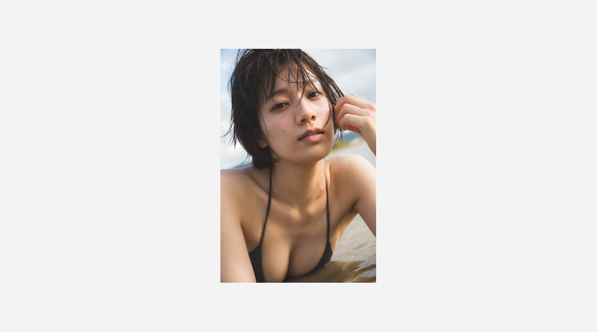 W杯キャスター 佐藤美希 1st写真集の表紙解禁 沖縄で完璧ボディを大胆開放 Oricon News