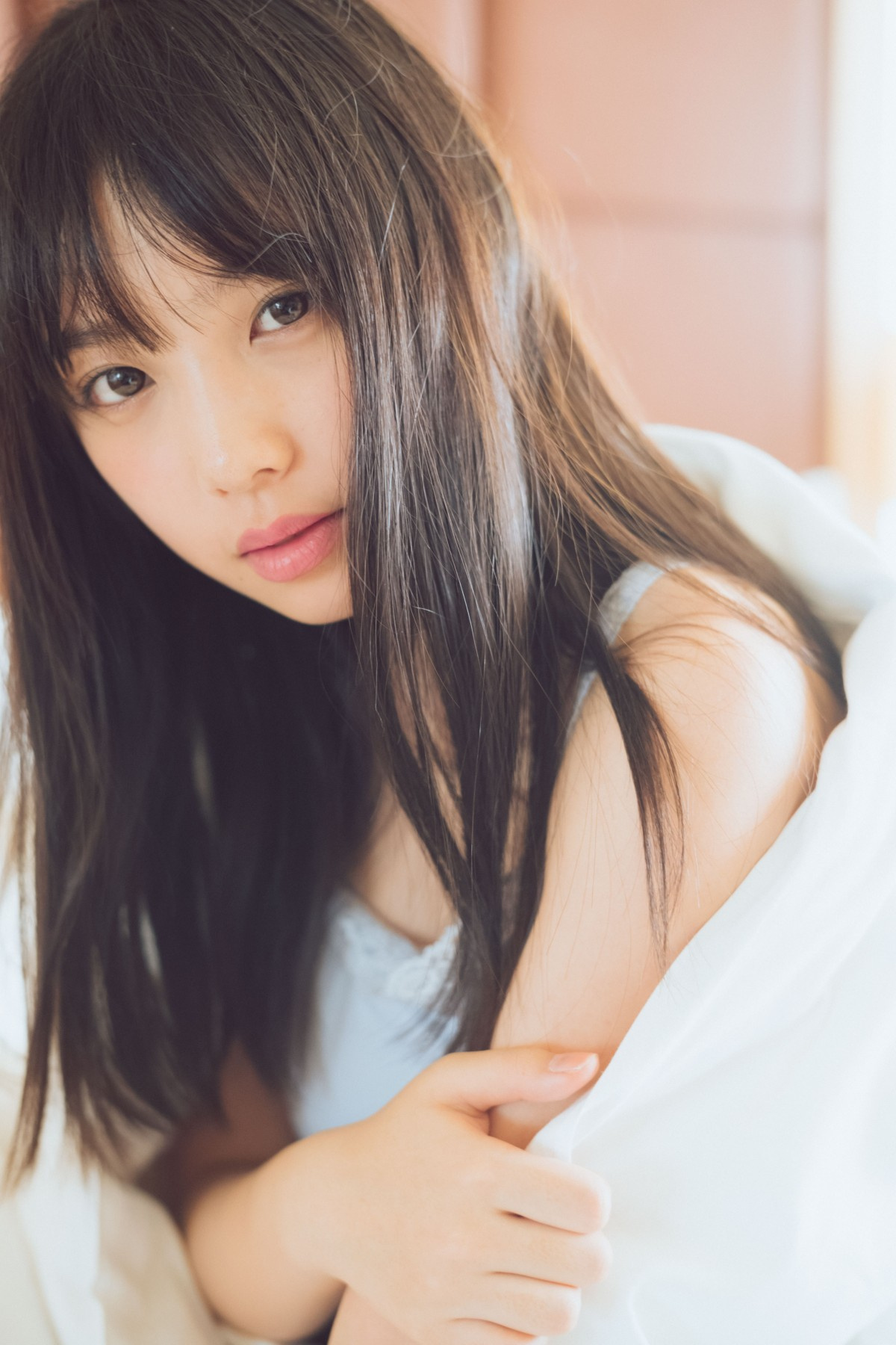 乃木坂46与田祐希 初写真集が3度目重版 ロングヒットで累計発行10万9000部に Oricon News