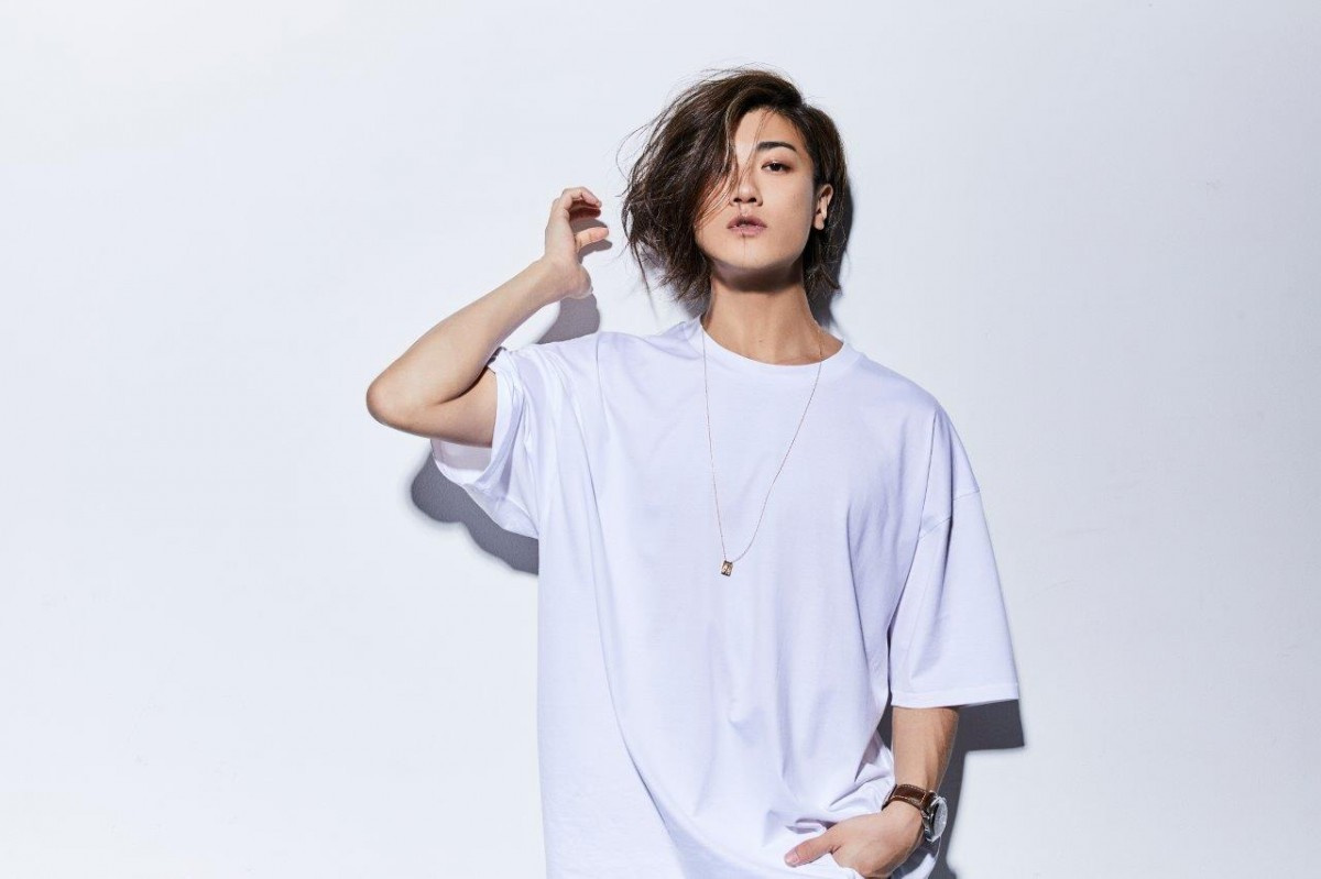 赤西仁 変形性腰椎症 と診断 19ツアー構成内容変更を報告 Oricon News 赤西仁 変形性腰椎症 と診断 19ツアー構成内容変更を報告 Oricon News
