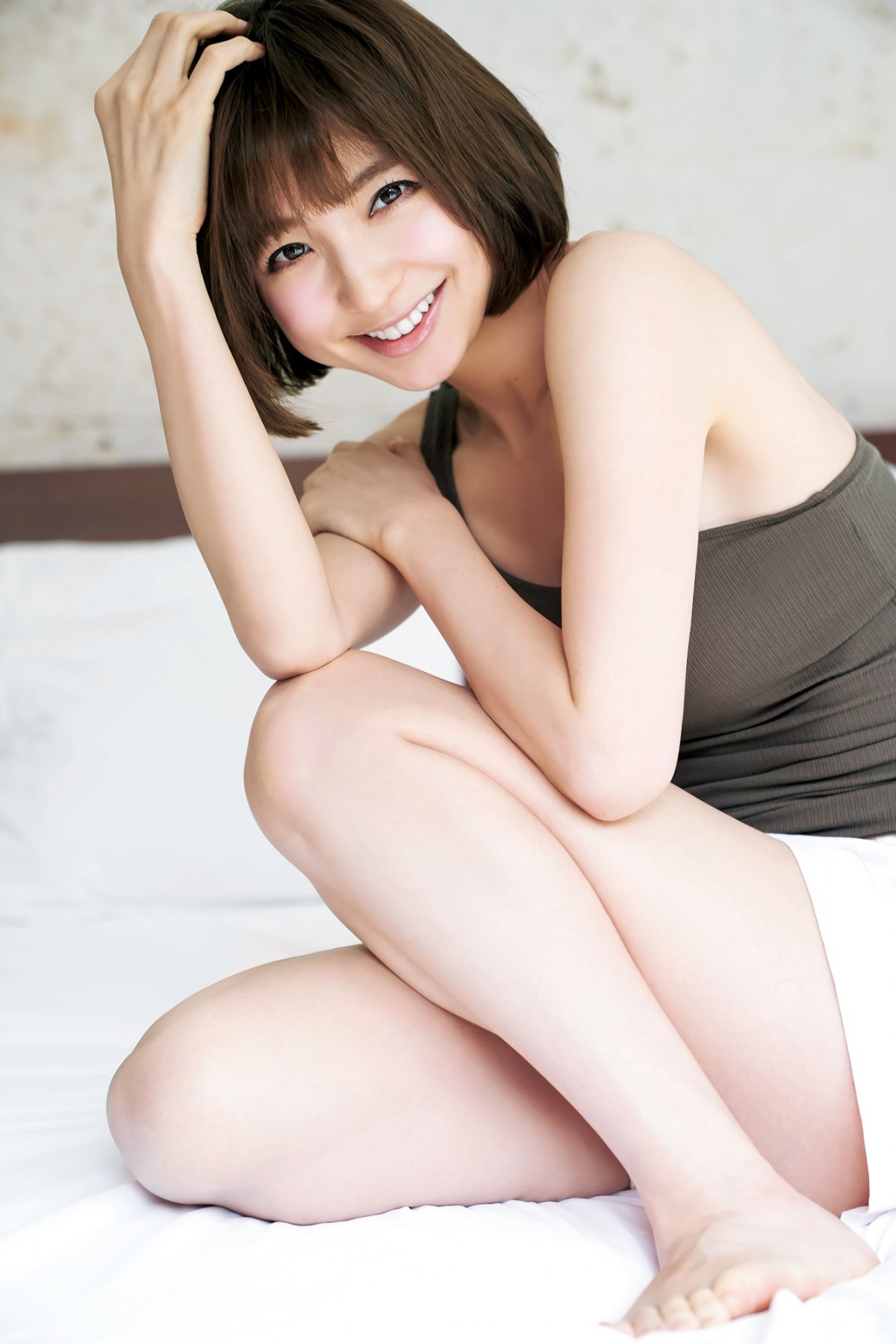 新婚 篠田麻里子 3年ぶりグラビア復活 封印 していた水着姿も特別解禁 Oricon News
