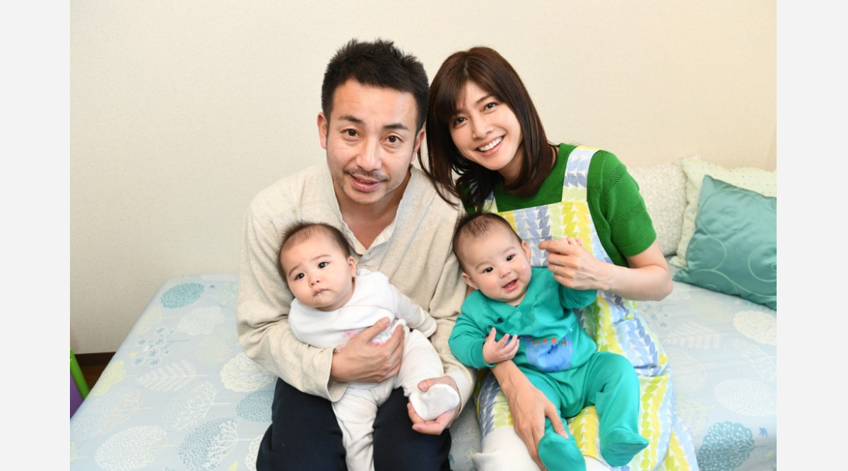 我が家 坪倉 内田有紀と夫婦役で双子の赤ちゃんパパに ドキドキしています Oricon News