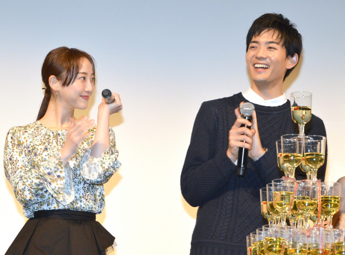 竜星涼 松井玲奈 本物のホストと一緒にシャンパンコール Oricon News 竜星涼 松井玲奈 本物のホストと一緒にシャンパンコール Oricon News