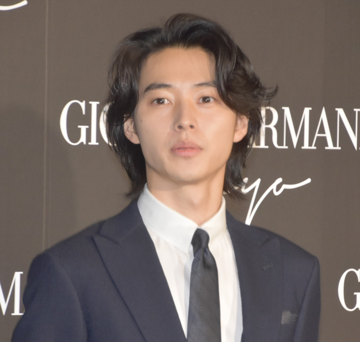 山崎賢人 西島秀俊 スーツ姿で競演 ユマ サーマン 剛力彩芽らも来場 Oricon News