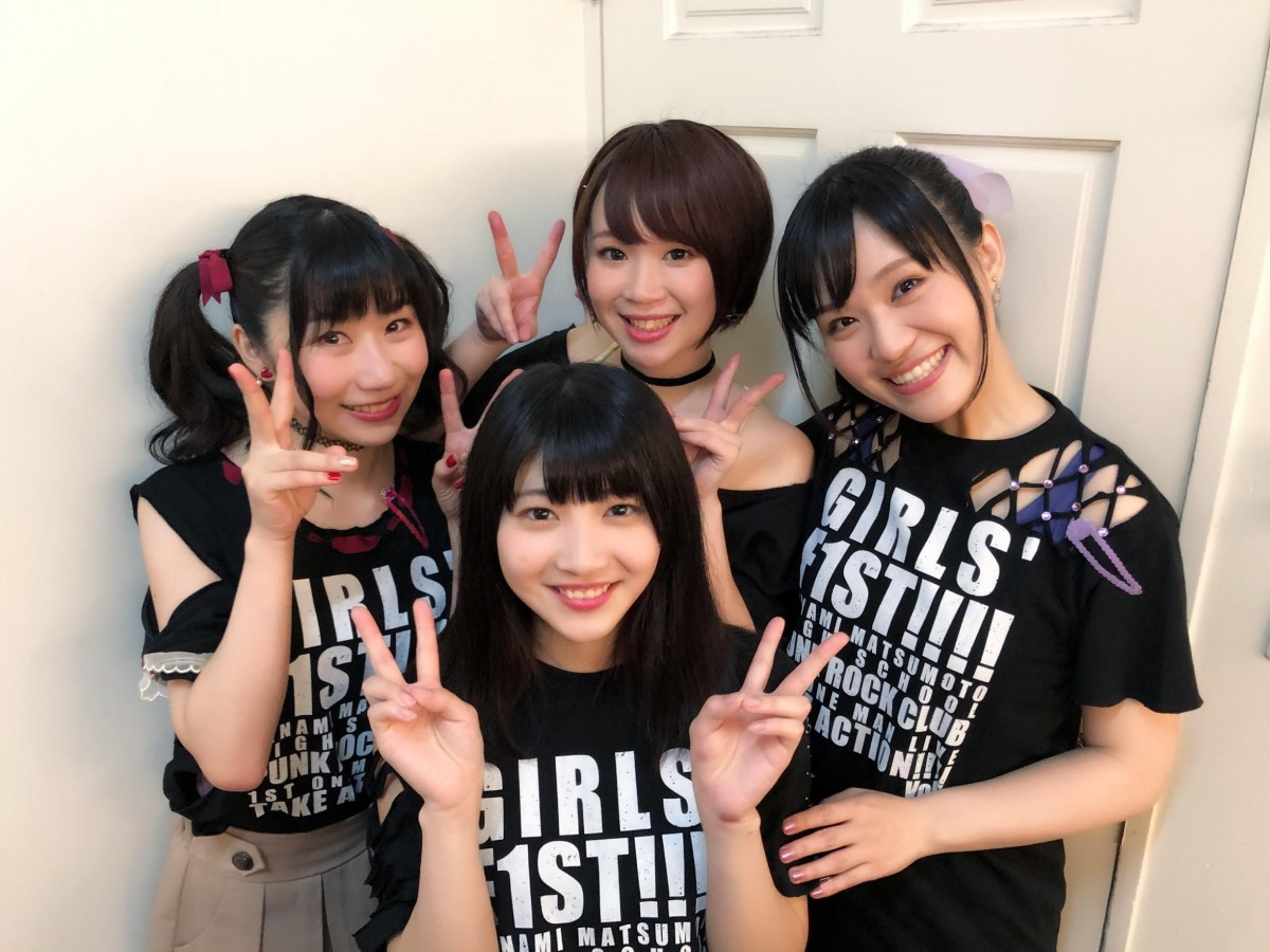 女性声優4人 南松本高校パンクロック同好会 初のワンマンライブ開催 満員の会場で13曲披露 Oricon News