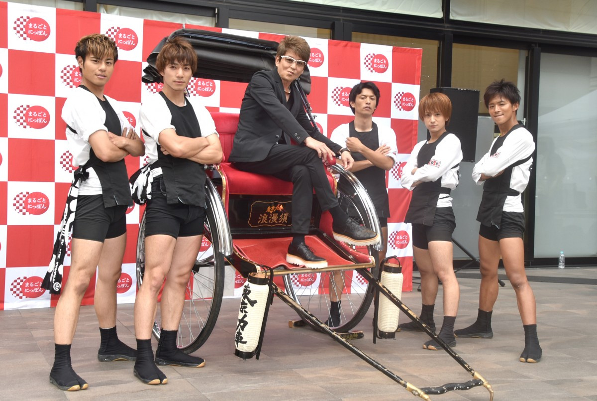哀川翔 人力車引きユニットに金言 クビになるまでやり続ける 一世風靡セピアのカバーに感慨 Oricon News 哀川翔 人力車引きユニットに金言 クビになるまでやり続ける 一世風靡セピアのカバーに感慨 Oricon News