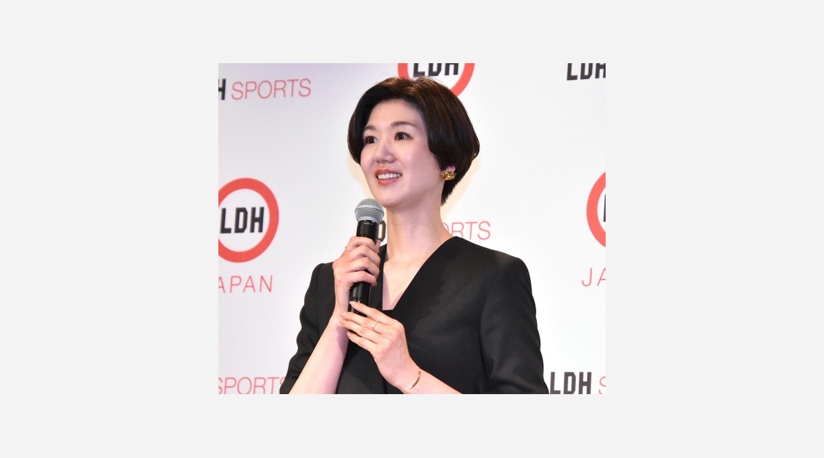 栗原恵さん引退会見で晴れやかな笑顔 本当にやりきった Oricon News