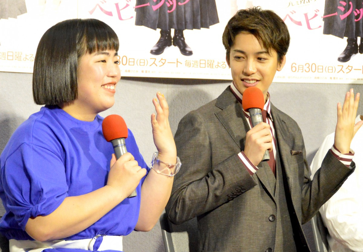 ゆりやんレトリィバァ 大野拓朗と2ショットに上機嫌 結婚会見みたい Oricon News ゆりやんレトリィバァ 大野拓朗と2ショットに上機嫌 結婚会見みたい Oricon News