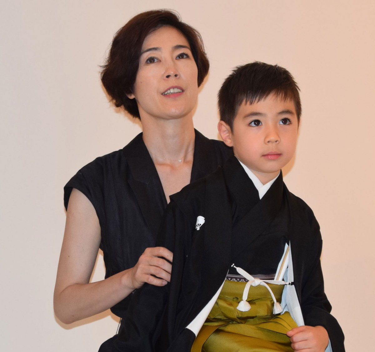 寺嶋眞秀 将来は役者より サッカー選手になりたい 母 しのぶ前に宣言 Oricon News 寺嶋眞秀 将来は役者より サッカー選手になりたい 母 しのぶ前に宣言 Oricon News