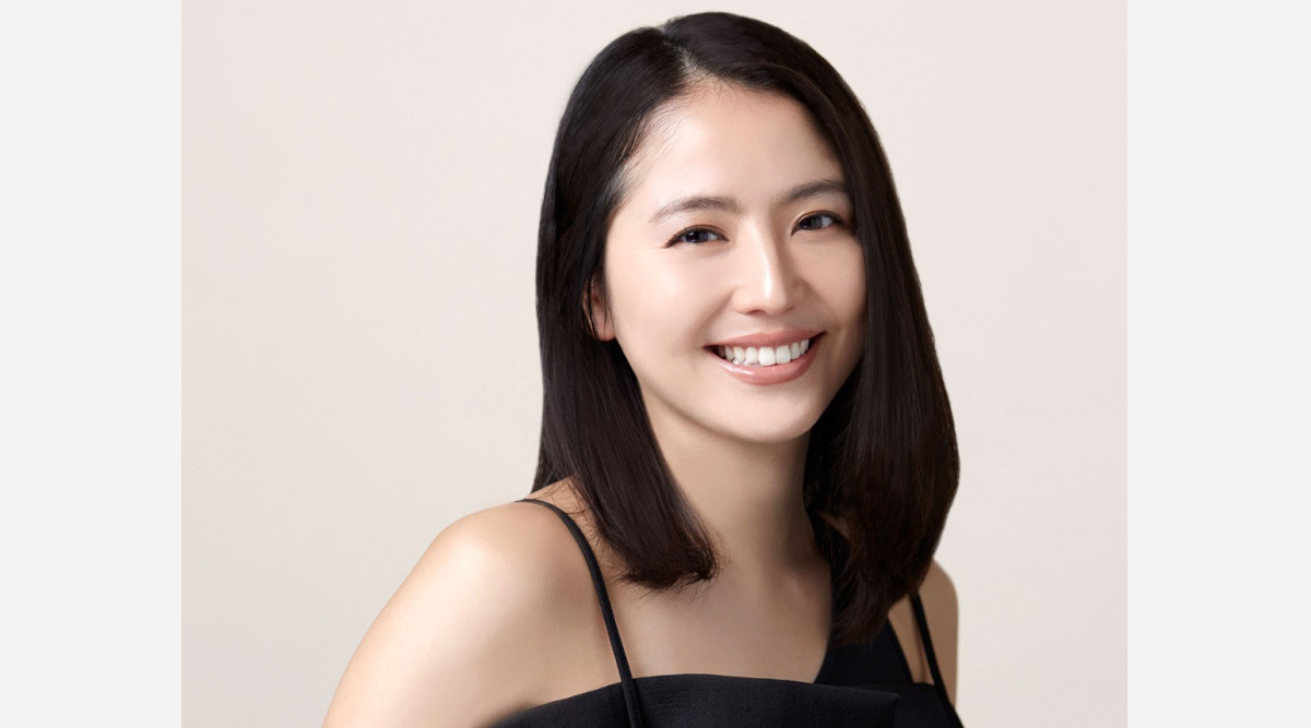 長澤まさみ 美背中パックリ姿を ちっちゃく 公開 Oricon News 長澤まさみ 美背中パックリ姿を ちっちゃく 公開 Oricon News
