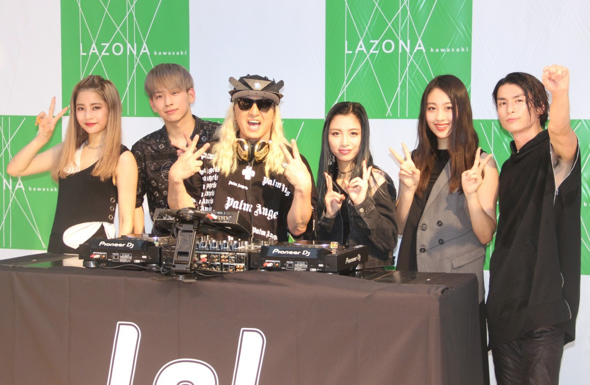 Djkoo 後輩 Lolにイジられ嘆くも世代格差なし グループline作ってる Oricon News Djkoo 後輩 Lolにイジられ嘆くも世代格差なし グループline作ってる Oricon News