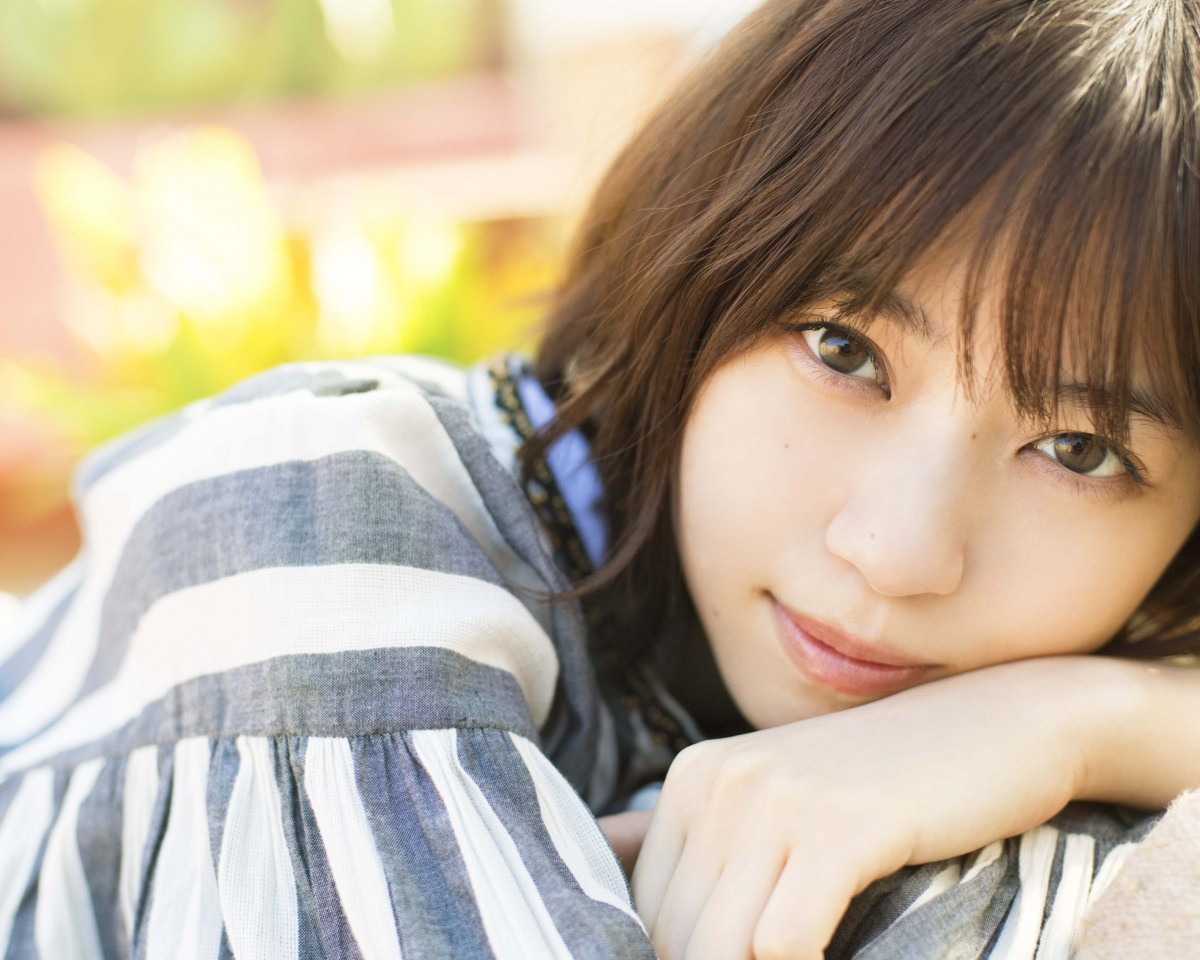 西野七瀬写真集top返り咲き 8月に入り2作ランキング再上昇 Oricon News