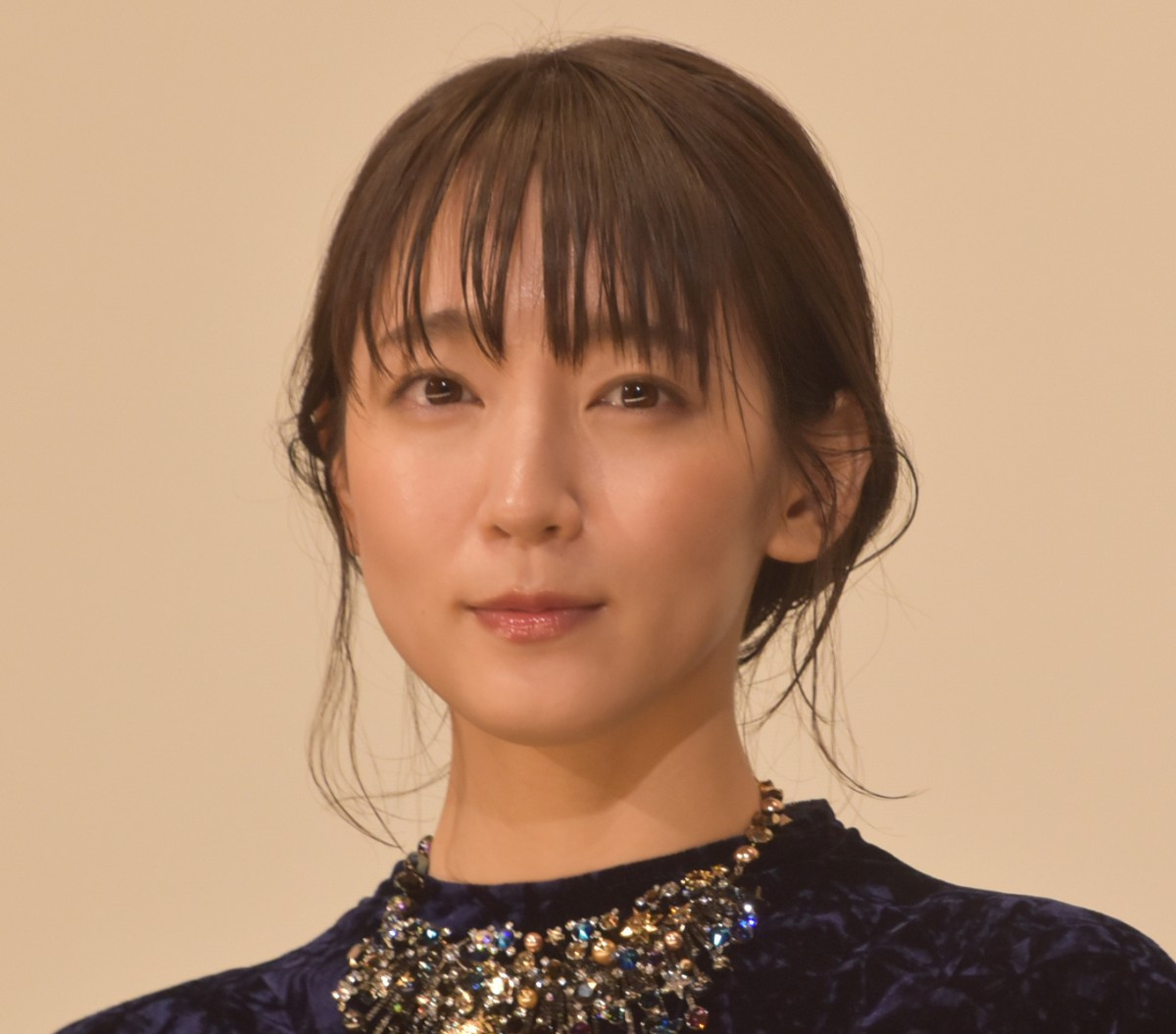 吉岡里帆 高校時代はバイト漬け 京都出身ゆえの悩みも 観光地を聞かれる Oricon News