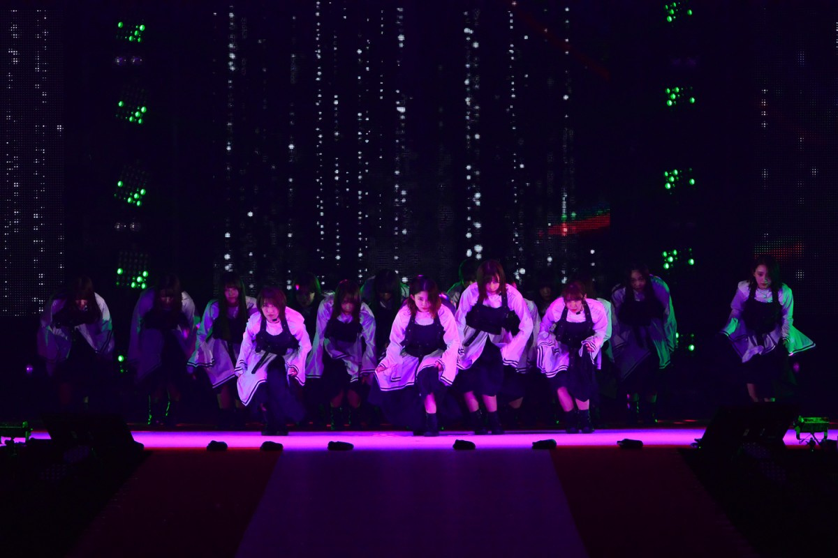 Girlsaward 欅坂46 一糸乱れぬダンス スカートはためかせ華麗に舞う Oricon News Girlsaward 欅坂46 一糸乱れぬダンス スカートはためかせ華麗に舞う Oricon News