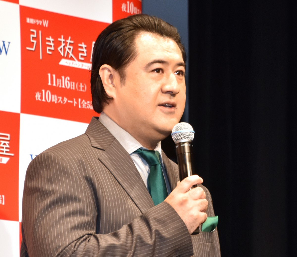 小手伸也 不倫報道後初公の場で即謝罪 自虐ボケも連発 ググらないで 正直にウソなく Oricon News 小手伸也 不倫報道後初公の場で即謝罪 自虐ボケも連発 ググらないで 正直にウソなく Oricon News