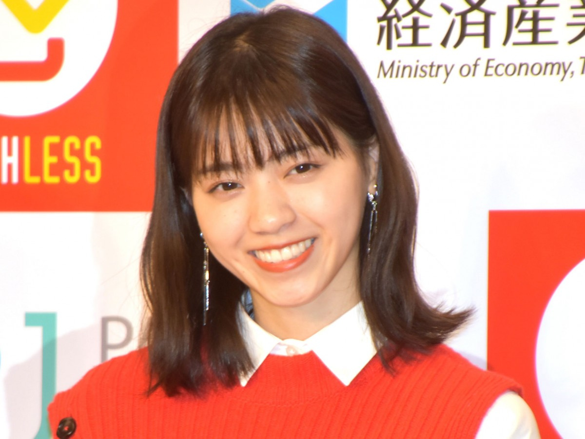 デコ出し 西野七瀬 犬との2ショットに 無敵 癒される の声 Oricon News