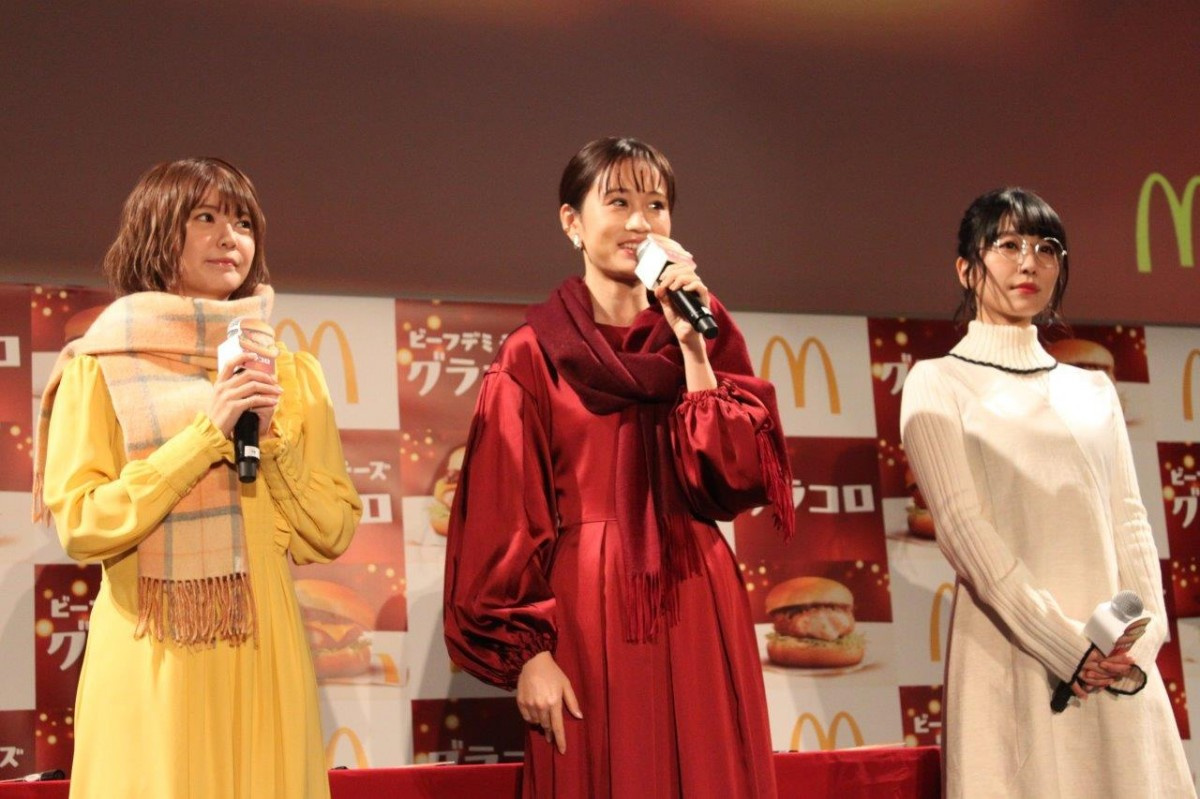 前田敦子が秋葉原に凱旋 センター でグラコロを フライングゲット Oricon News 前田敦子が秋葉原に凱旋 センター でグラコロを フライングゲット Oricon News