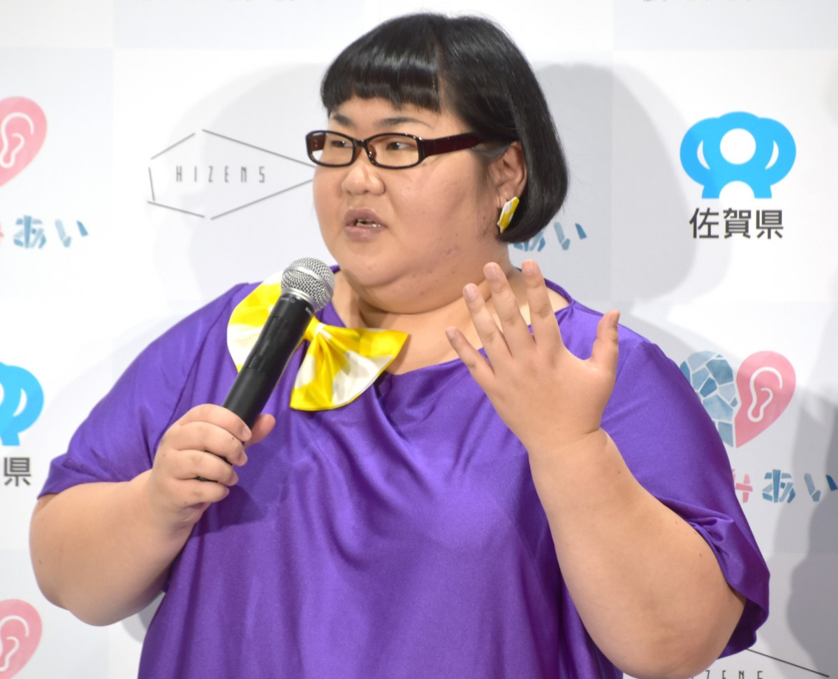 結婚 安藤なつ 指輪なしで ポーズ サイズがなくて カズレーザーも祝福 令和の奇跡 Oricon News