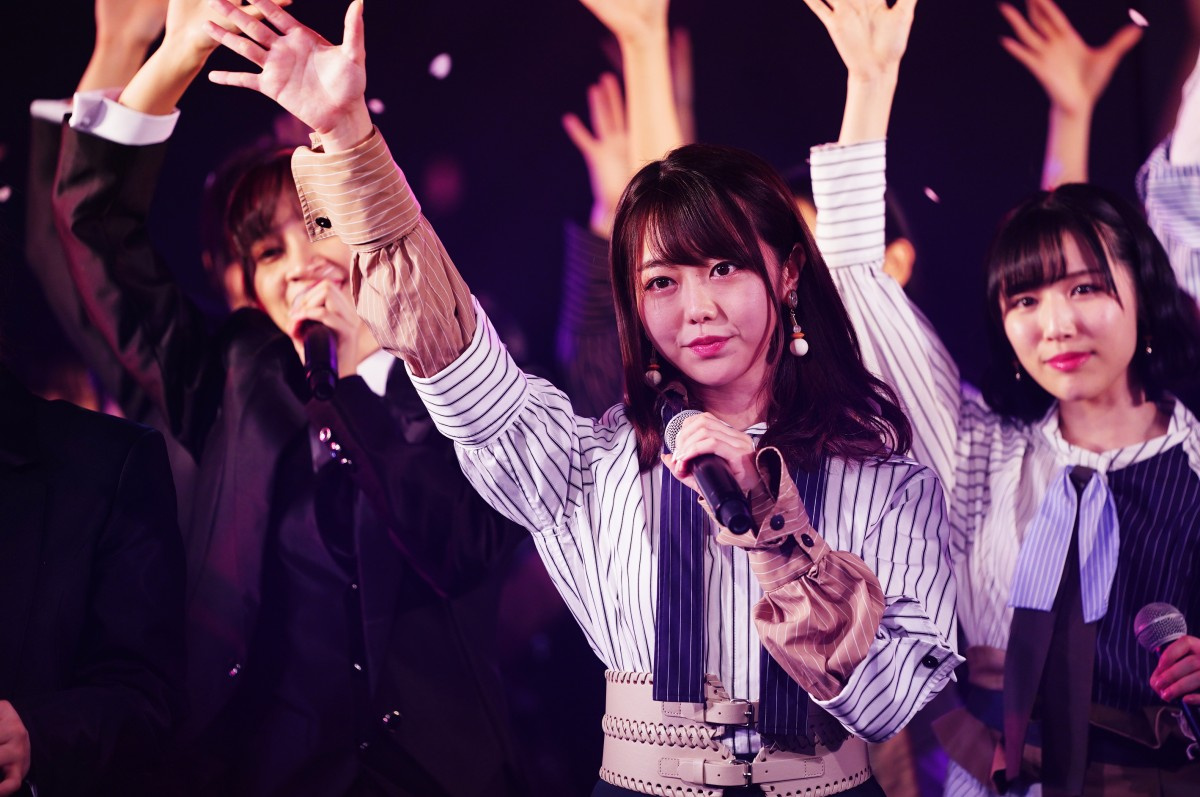 Akb48 最後の1期生 峯岸みなみ 後輩101人背に卒業発表 頭が真っ白 Oricon News Akb48 最後の1期生 峯岸みなみ 後輩101人背に卒業発表 頭が真っ白 Oricon News