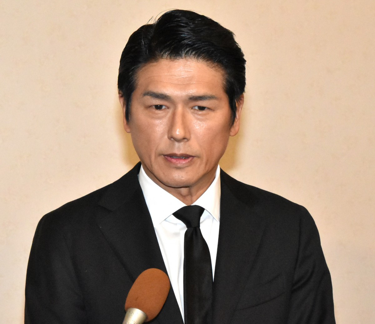 高橋克典 涙こらえ梅宮辰夫さん追悼と感謝 男としてかっこいい 特命係長只野仁 で共演も Oricon News