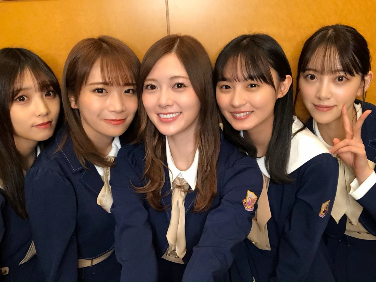 乃木坂46が語る 乃木撮 の魅力 乃木坂らしさ が凝縮された写真集です 独占カットあり Oricon News