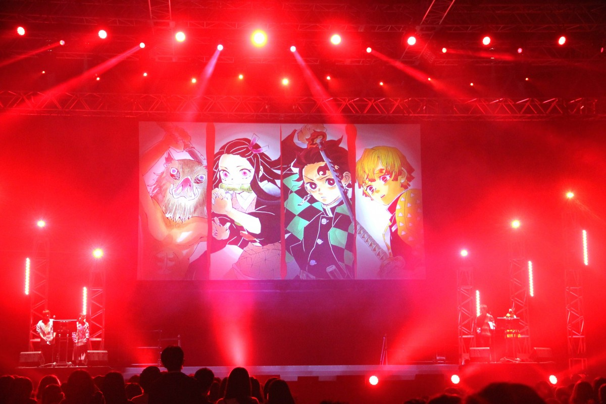 ジャンプフェスタ 鬼滅の刃 ステージ 急きょ客席増設 ファン殺到でキャスト驚き 壮観だね Oricon News ジャンプフェスタ 鬼滅の刃 ステージ 急きょ客席増設 ファン殺到でキャスト驚き 壮観だね Oricon News