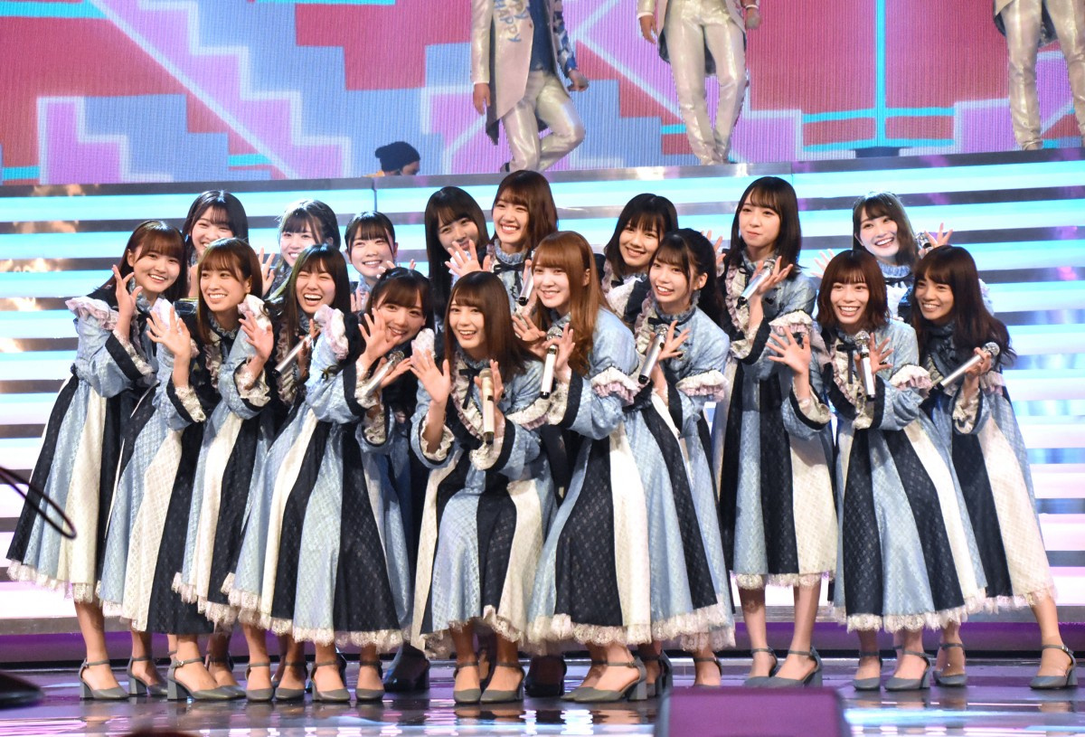 紅白 日向坂46 キュートにキュンキュンダンス披露 デビューイヤーの集大成 Oricon News