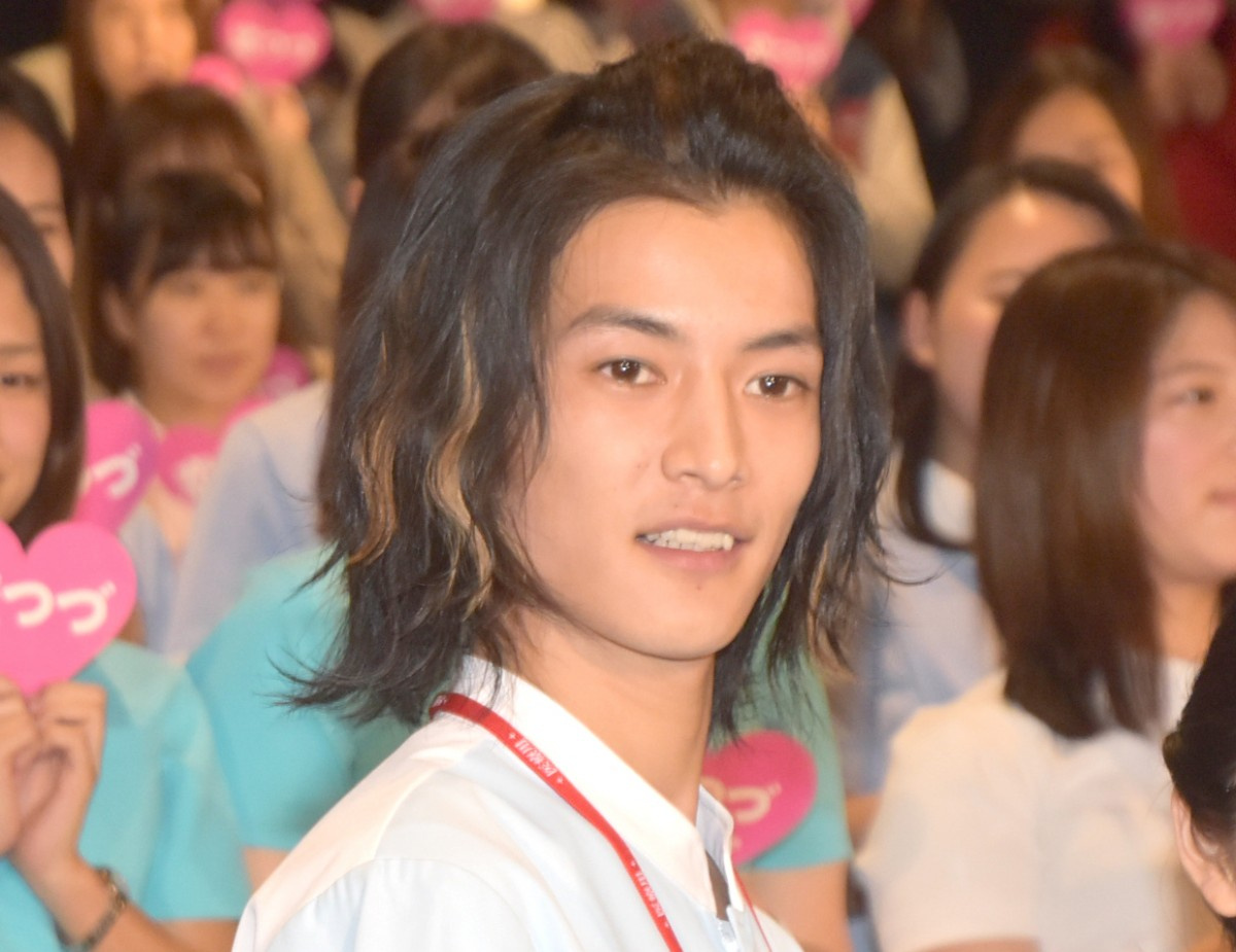 渡邊圭祐 いきなり学生に 道 説き 魔王 佐藤健が爆笑 Oricon News 渡邊圭祐 いきなり学生に 道 説き 魔王 佐藤健が爆笑 Oricon News