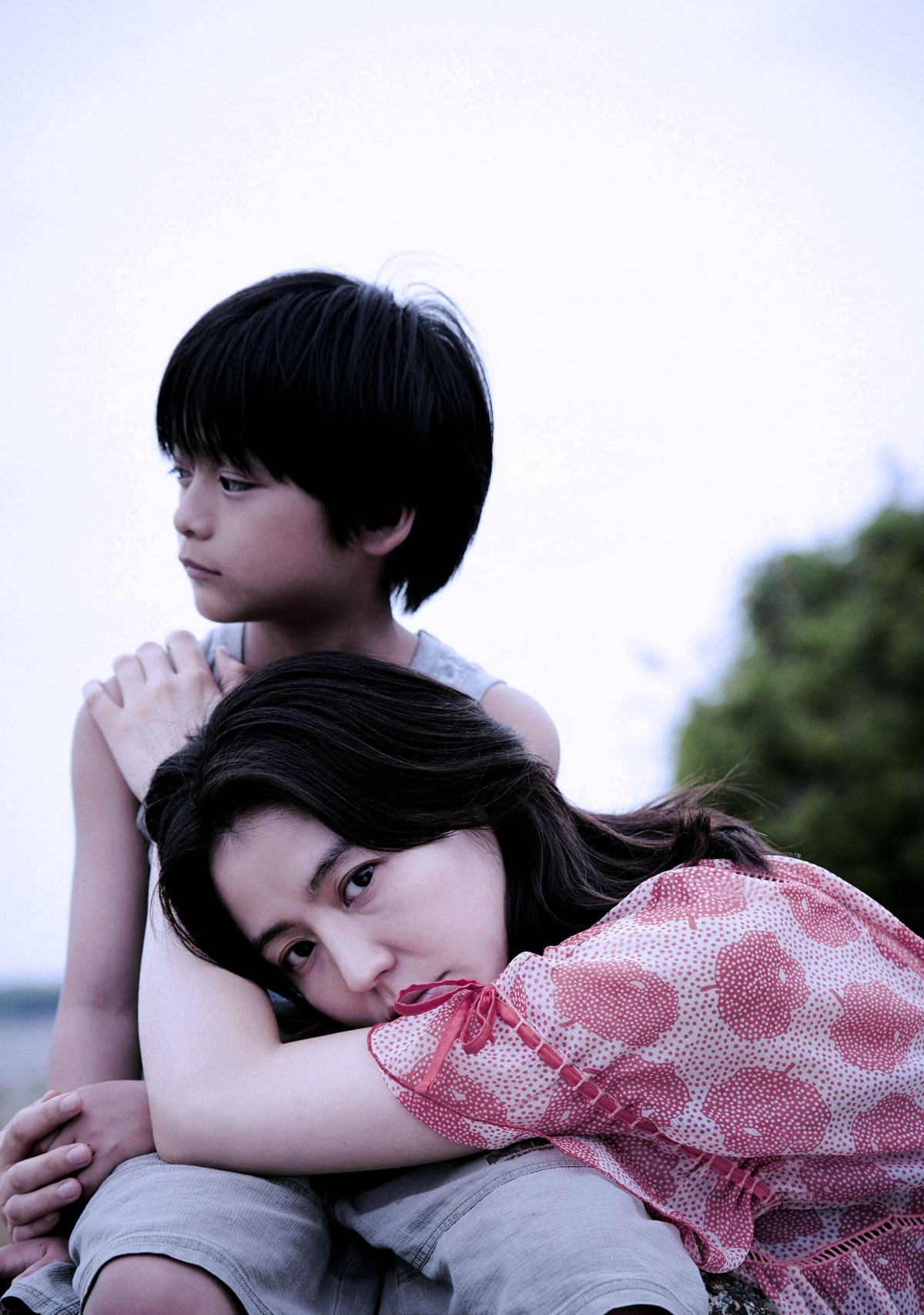 長澤まさみ ダークサイドの母親役で新境地 初共演の阿部サダヲと妖艶ショットも Oricon News 長澤まさみ ダークサイドの母親役で新境地 初共演の阿部サダヲと妖艶ショットも Oricon News