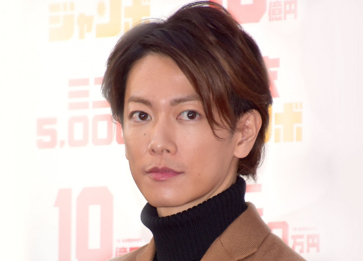 佐藤健 メガネ姿の微笑みショット ドキドキして死にそう 笑顔の破壊力 Oricon News