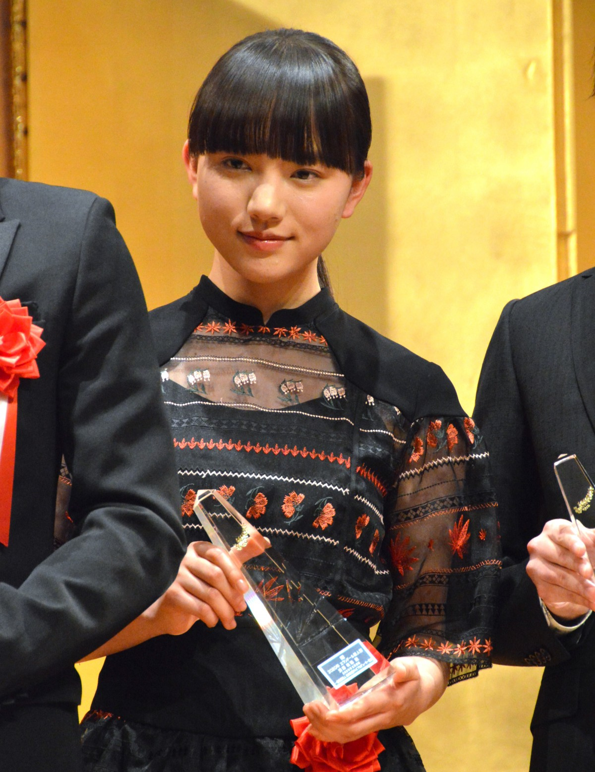 清原果耶 授賞式で なつぞら 兄妹が再会 兄 岡田将生が駆けつける Oricon News 清原果耶 授賞式で なつぞら 兄妹が再会 兄 岡田将生が駆けつける Oricon News