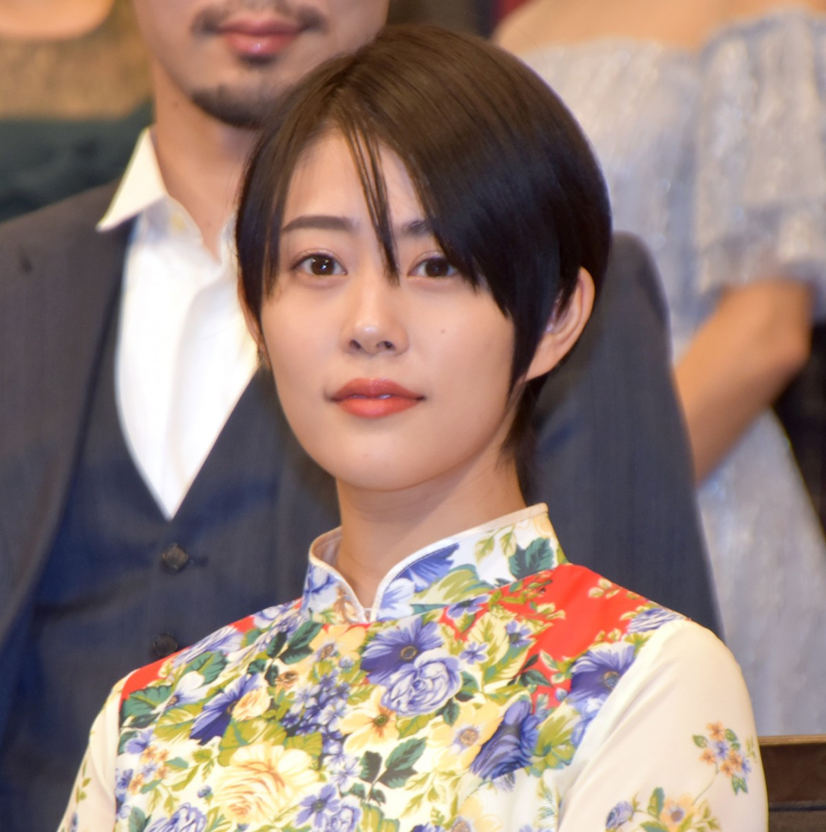 高畑充希 アオザイ姿で ミス サイゴン 製作会見久々ミュージカルで お尻に火がついてます Oricon News 高畑充希 アオザイ姿で ミス サイゴン 製作会見久々ミュージカルで お尻に火がついてます Oricon News