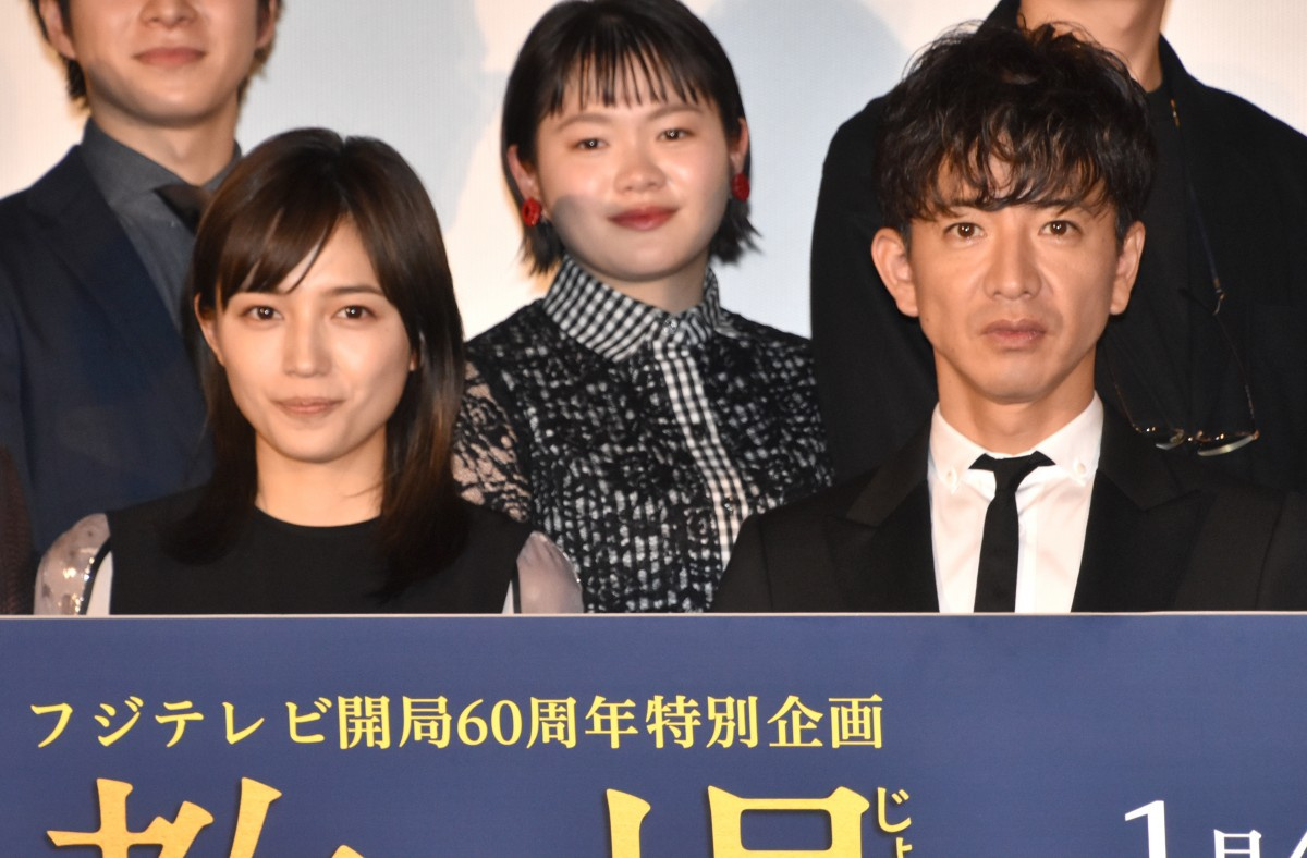 木村拓哉 白髪 義眼姿で 恐怖 増す 川口春奈が証言 いい緊張感につながった Oricon News