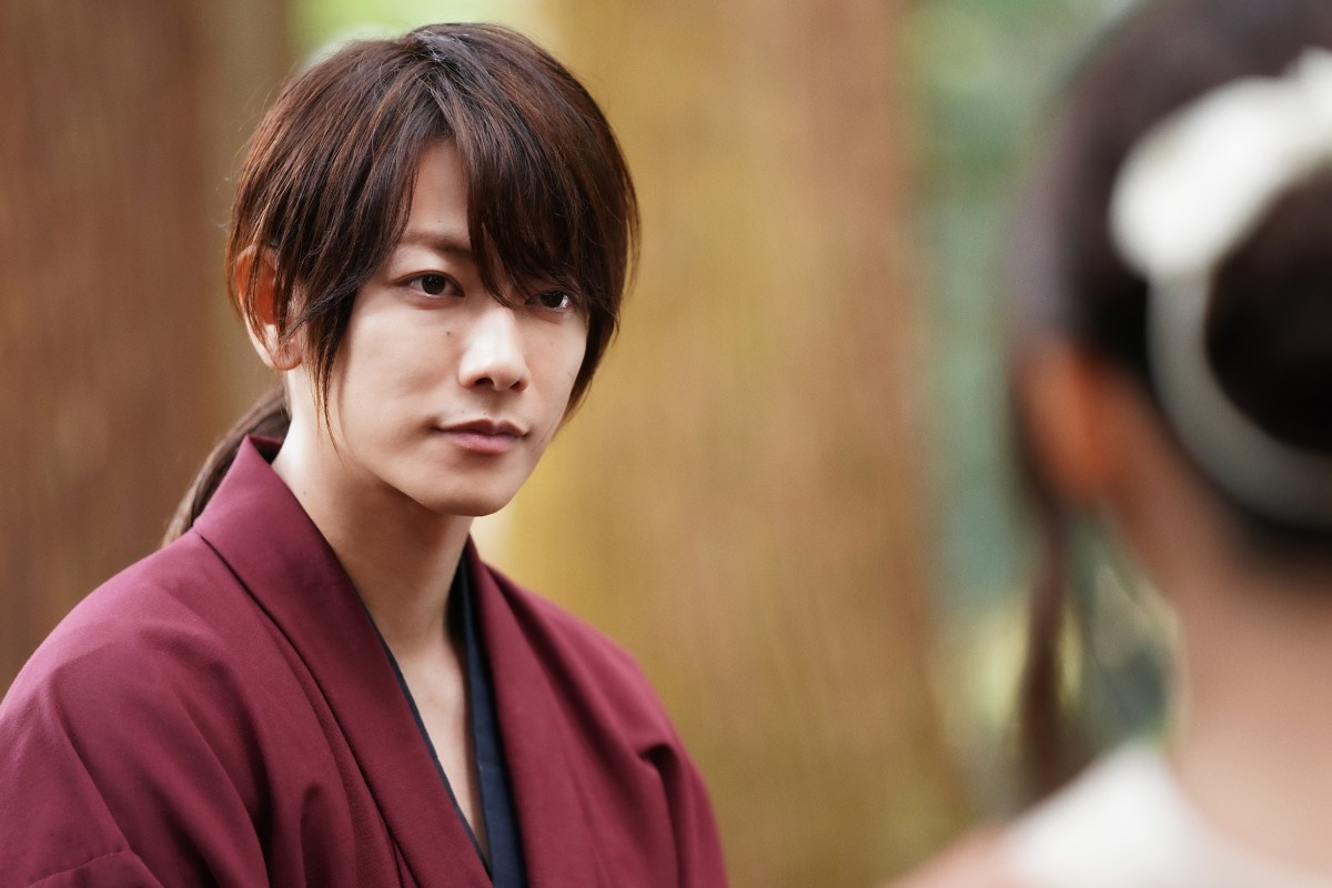 佐藤健が 優しい瞳 で武井咲を見つめる 映画 るろ剣 場面写真解禁 Oricon News 佐藤健が 優しい瞳 で武井咲を見つめる 映画 るろ剣 場面写真解禁 Oricon News