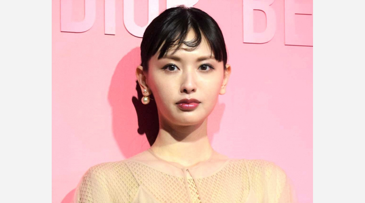 鈴木えみ 15年前 Seventeen 時代の写真公開 桐谷美玲 篠田麻里子らも反応 Oricon News