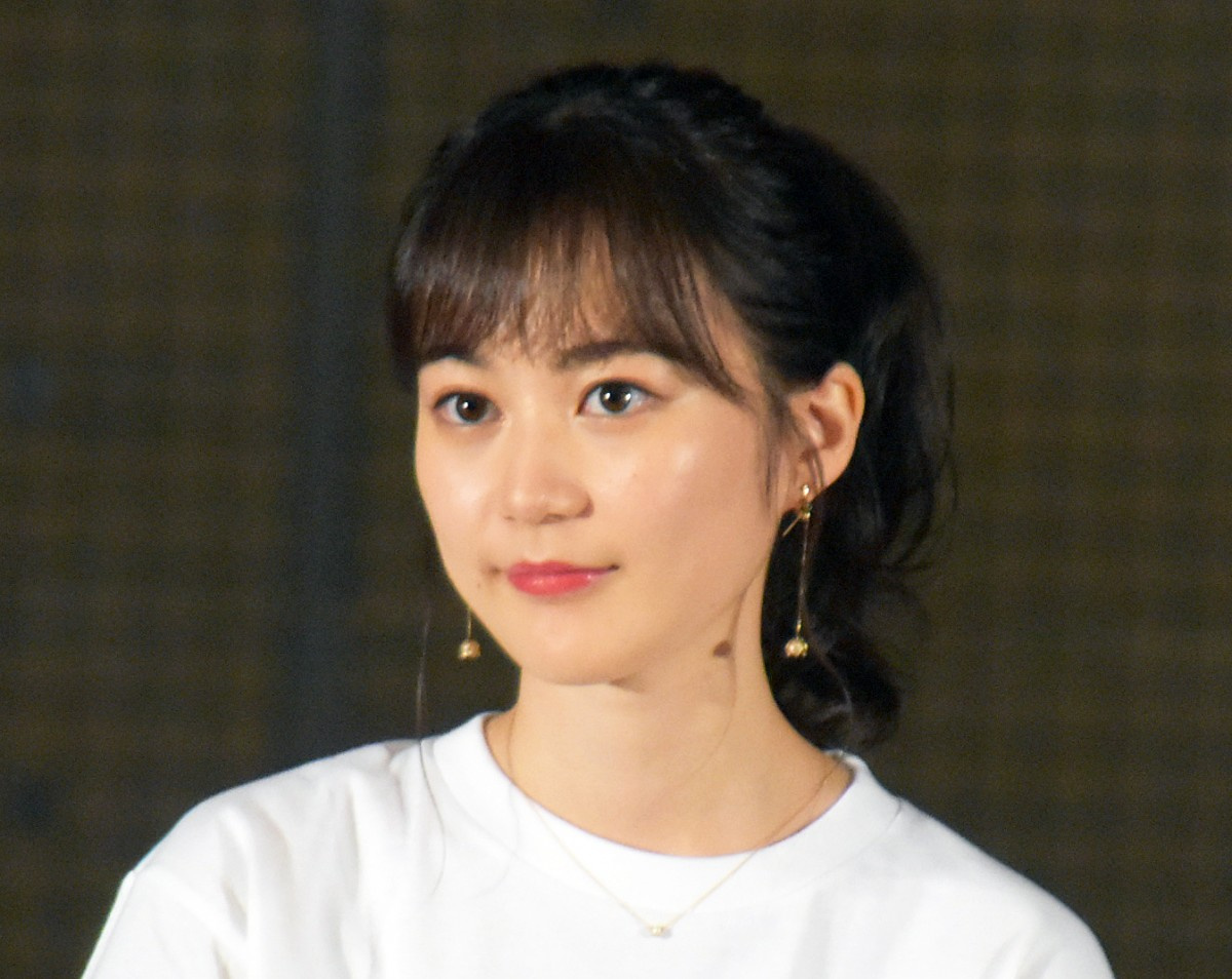 乃木坂46生田絵梨花 三浦春馬さん訃報 受け止めきれません 生放送で涙の演奏 Oricon News 乃木坂46生田絵梨花 三浦春馬さん訃報 受け止めきれません 生放送で涙の演奏 Oricon News