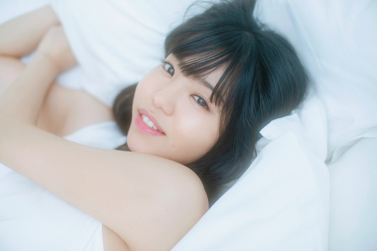 声優 佐藤日向のファースト写真集 9 24発売 色 テーマに少女から大人の表情 Oricon News