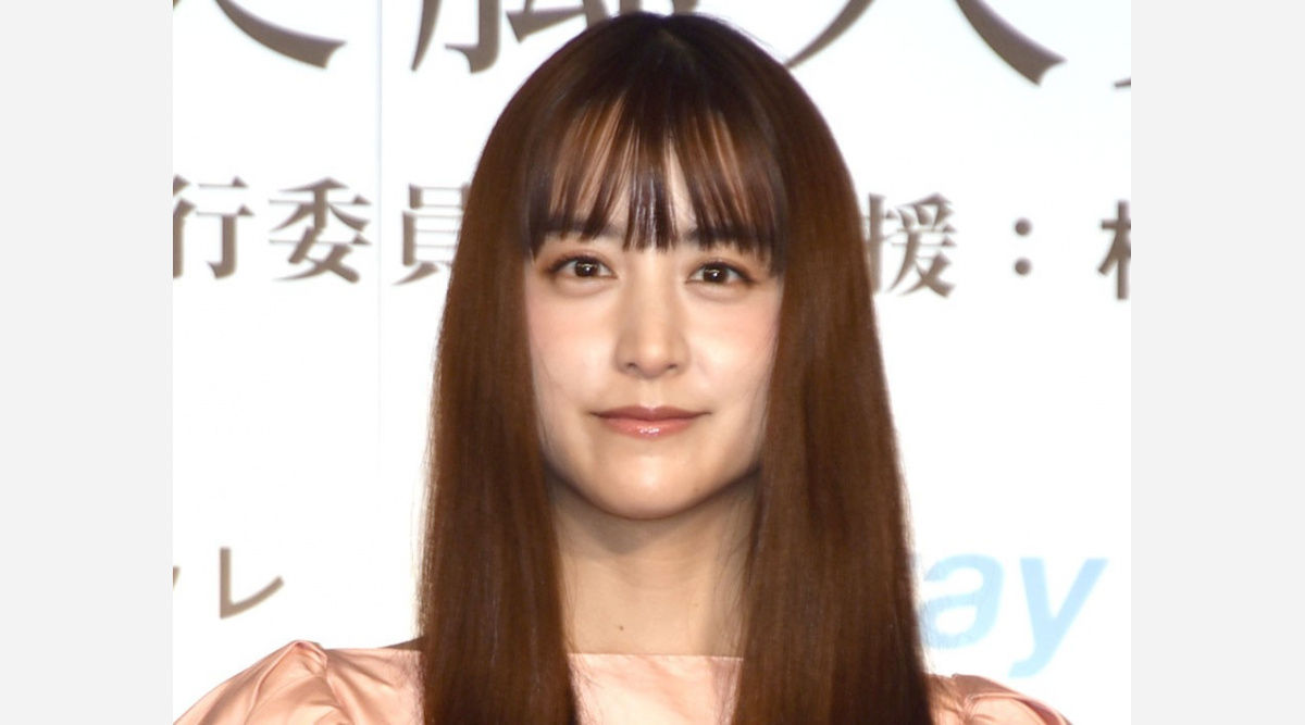 山本美月 髪バッサリカットでイメチェン お人形さんみたい 美しすぎる Oricon News