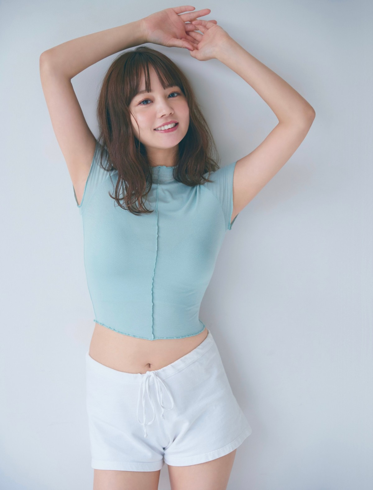 堀北真希さんの妹 Nanami 本格グラビア初挑戦 へそ出しルックで美ボディ披露 Oricon News