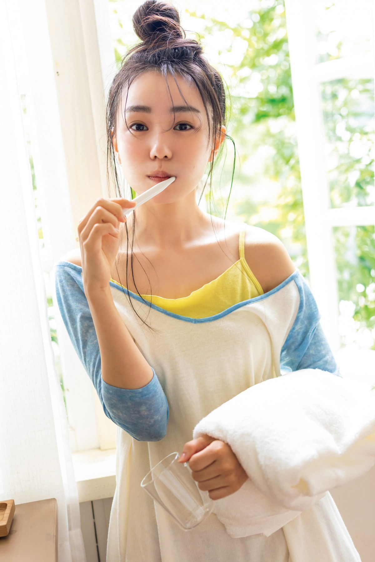 ブレイク女優 奈緒 撮り下ろしグラビアで休日満喫 リラックス素顔 圧倒的透明感を披露 Oricon News ブレイク女優 奈緒 撮り下ろしグラビアで休日満喫 リラックス素顔 圧倒的透明感を披露 Oricon News